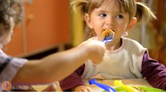 children eating