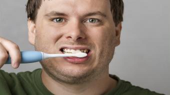 dental teeth brushing man
