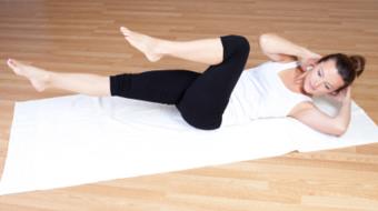 woman stomach exercise